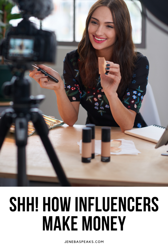 graphic featuring youtuber or influencer in a post about blogger secrets